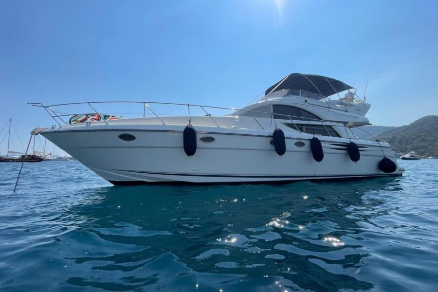 3 CABIN MOTOR YACHT – 30203