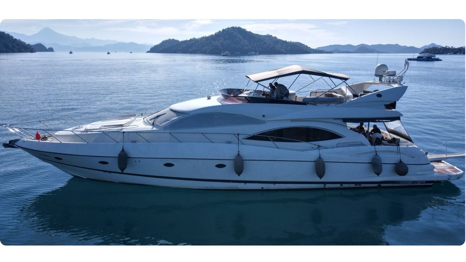 4 CABIN MOTOR YACHT – 40216