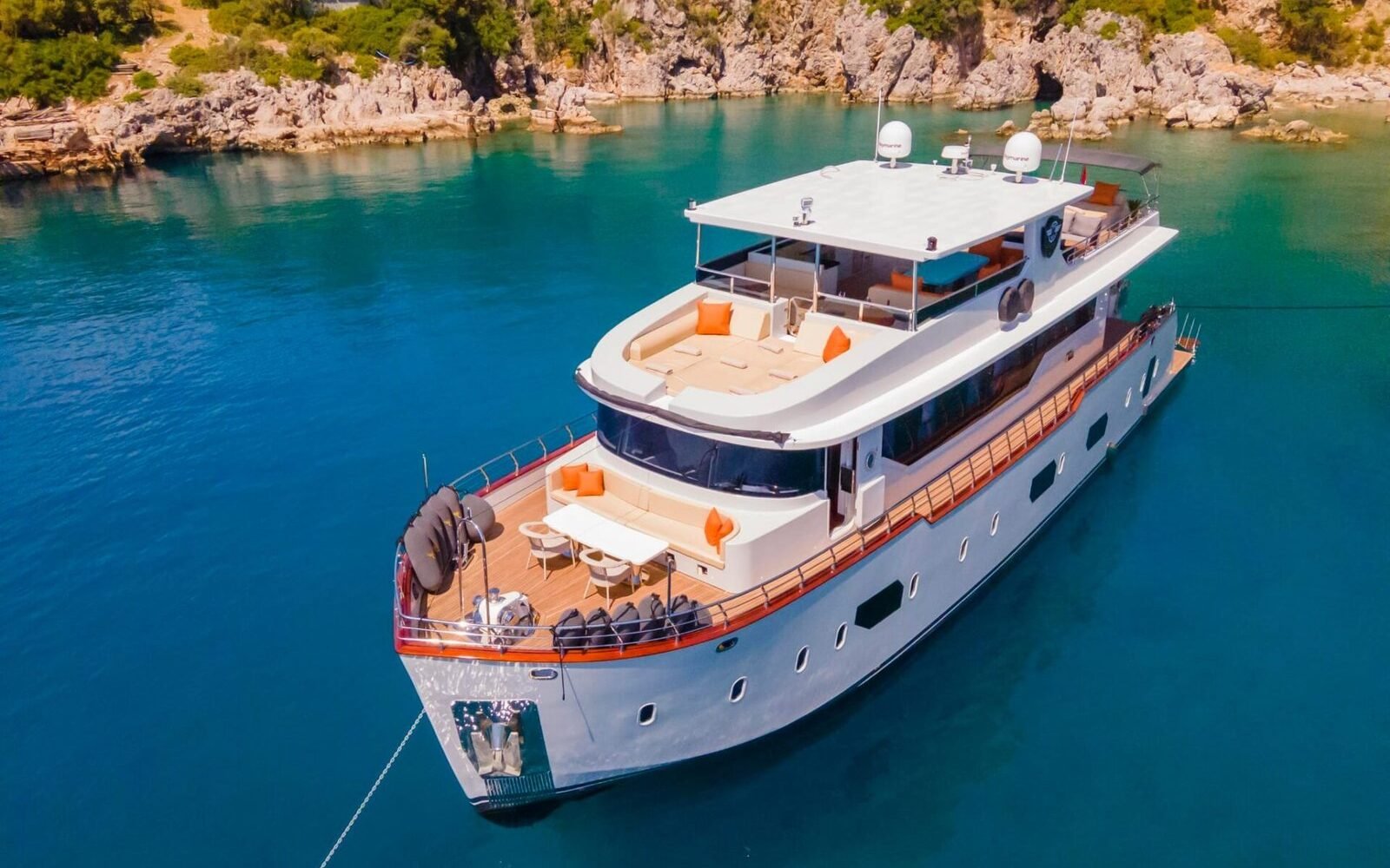 5 CABIN TRAWLER – 50205
