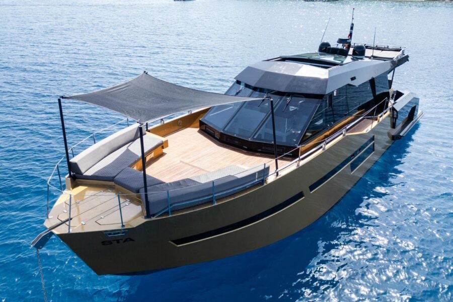 3 CABIN MOTOR YACHT – 30213