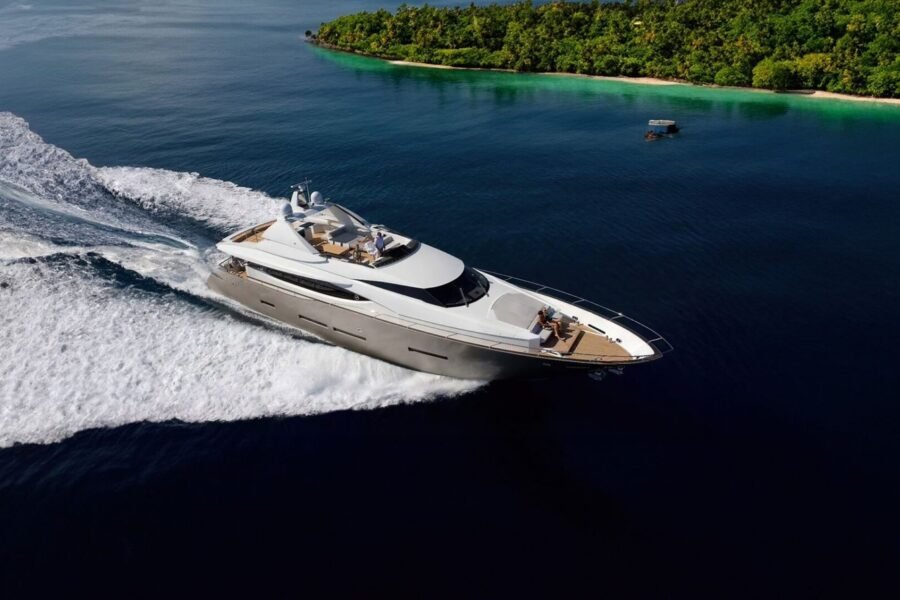 4 CABIN LUXURY MOTOR YACHT – 40208
